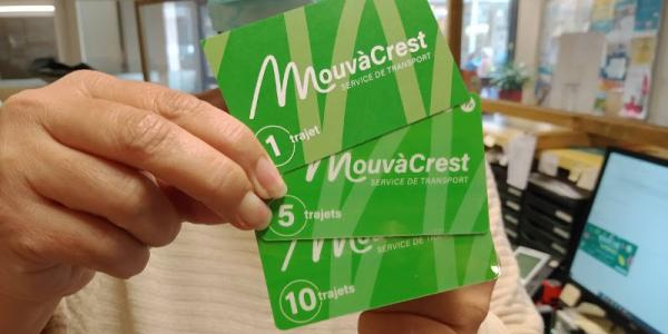 Mouva crest